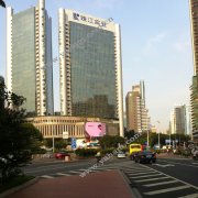 元亨光电LED大屏成功落户广州世贸中心